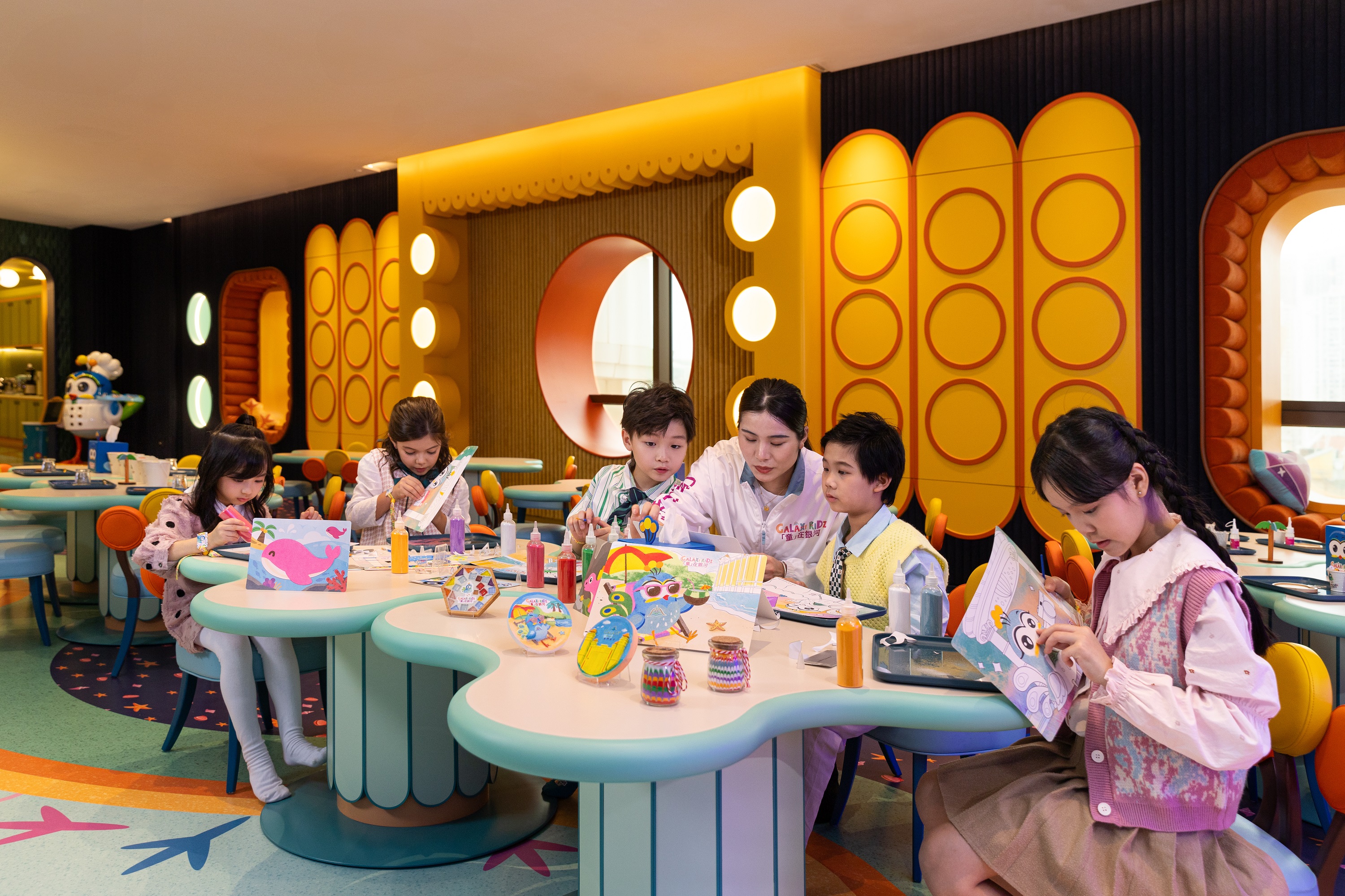 Featuring décor inspired by Wavey the peacock, along with a series of educational workshops, Galaxy Edutainment Center is the ideal choice for families and kids.