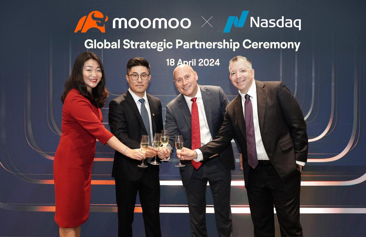 From left to right, Echo Zhao, Singapore Country Head at Moomoo Financial Singapore Pte. Ltd.; Robin Xu, Senior Vice President of moomoo's parent company, Futu Holdings; Oliver Albers, Executive Vice President and Head of Investment Intelligence at Nasdaq; Brandon Tepper, Senior Vice President and Global Head of Data at Nasdaq.