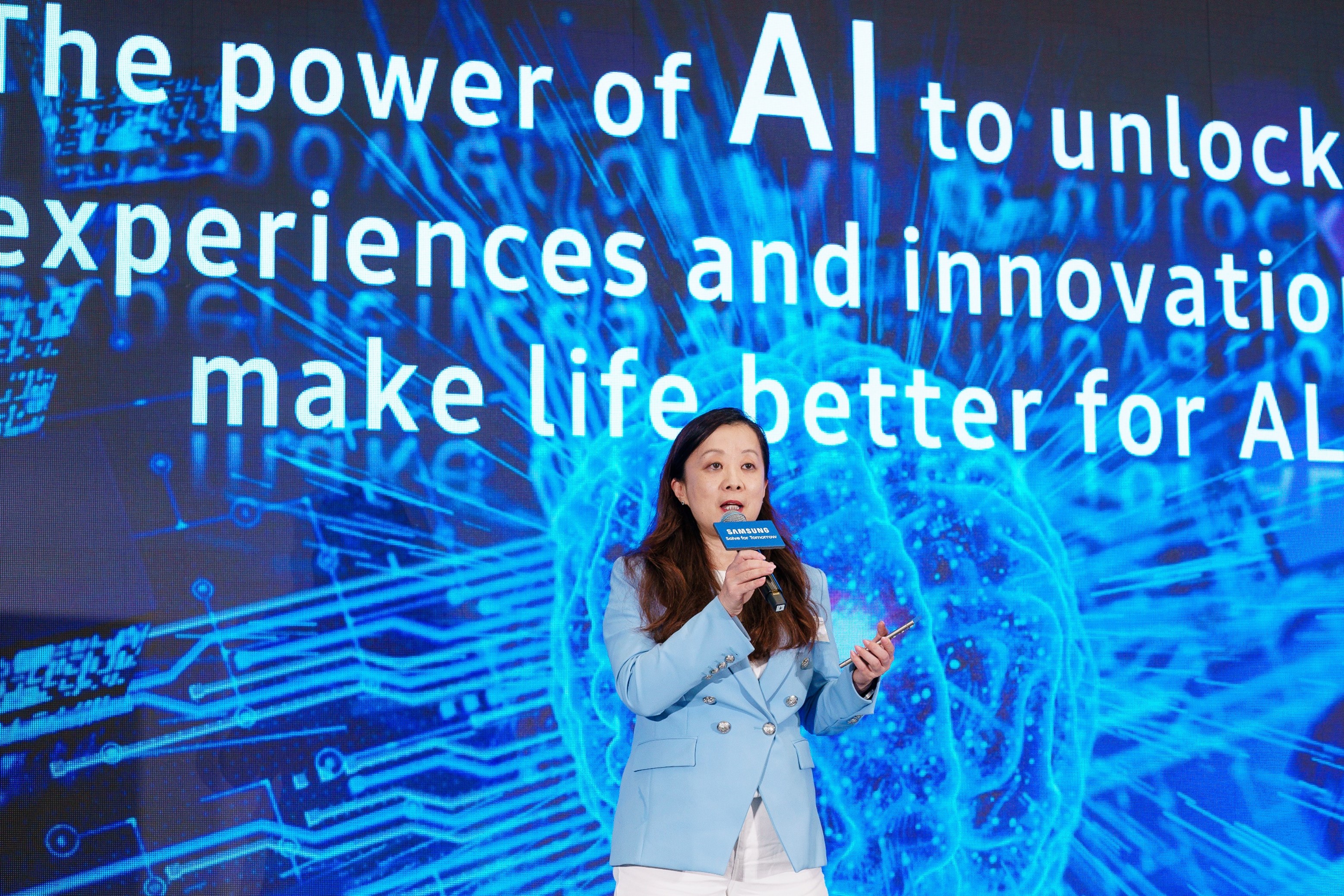 “In recent years, AI (Artificial Intelligence) has become a hot topic that everyone is exploring. We also noticed that approximately 15% of the participating entries incorporated various AI technologies.